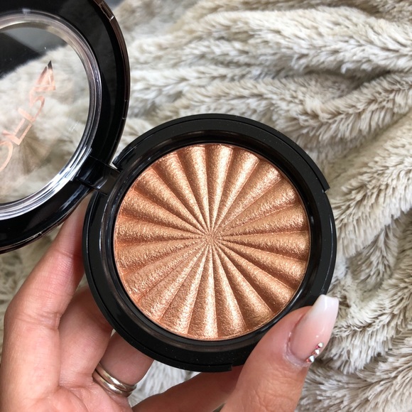 OFRA Other - NEW OFRA COSMETICS X NIKKI HIGHLIGHTER IN BOX